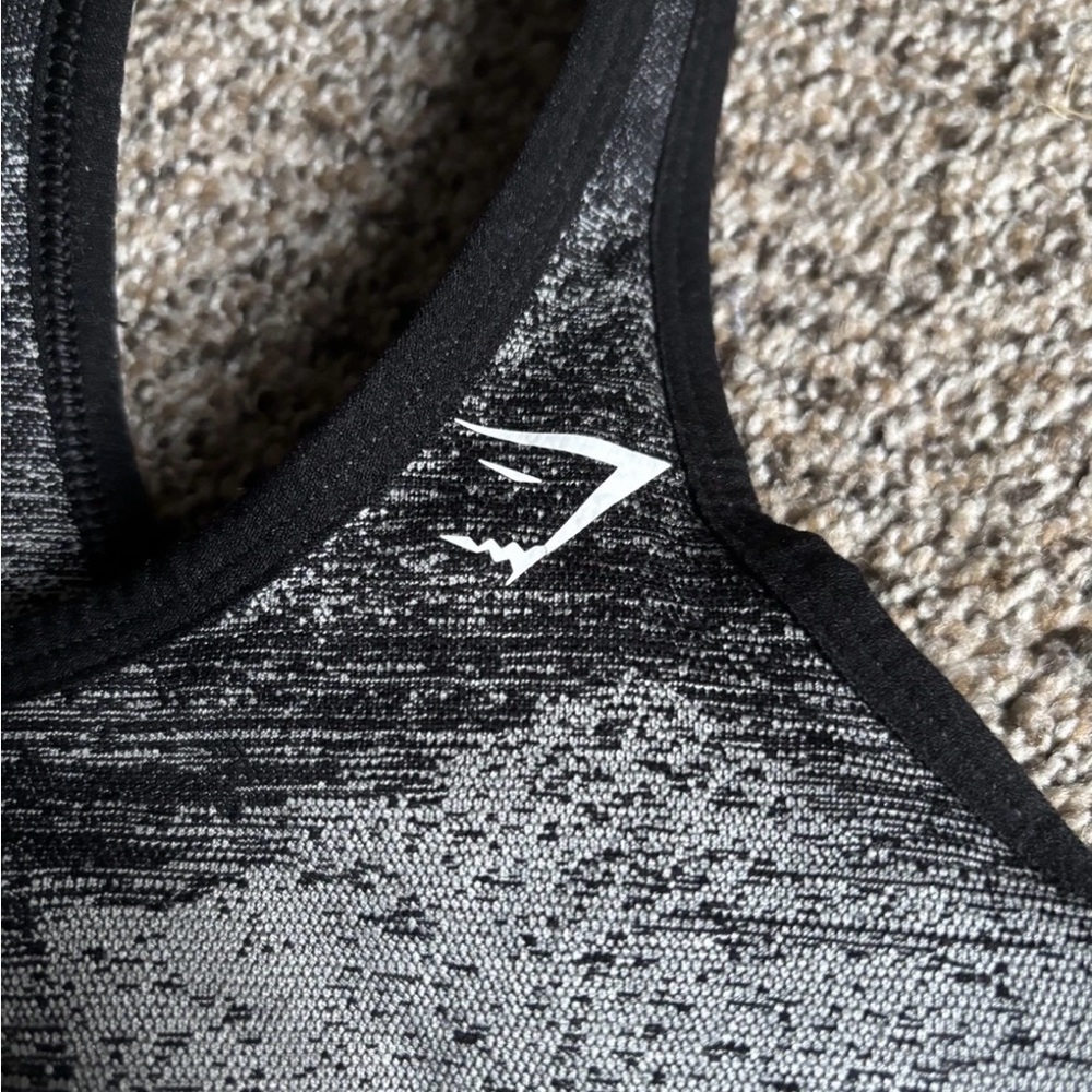 Gymshark Women's Adapt Ombre Seamless Sports Bra Triangle Black Print Small Smal - Picture 2 of 3